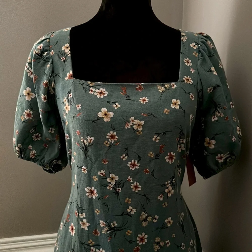 Just Found Floral Sage Green Cottage-core midi dress. NWT 🌿 - Picture 4 of 11